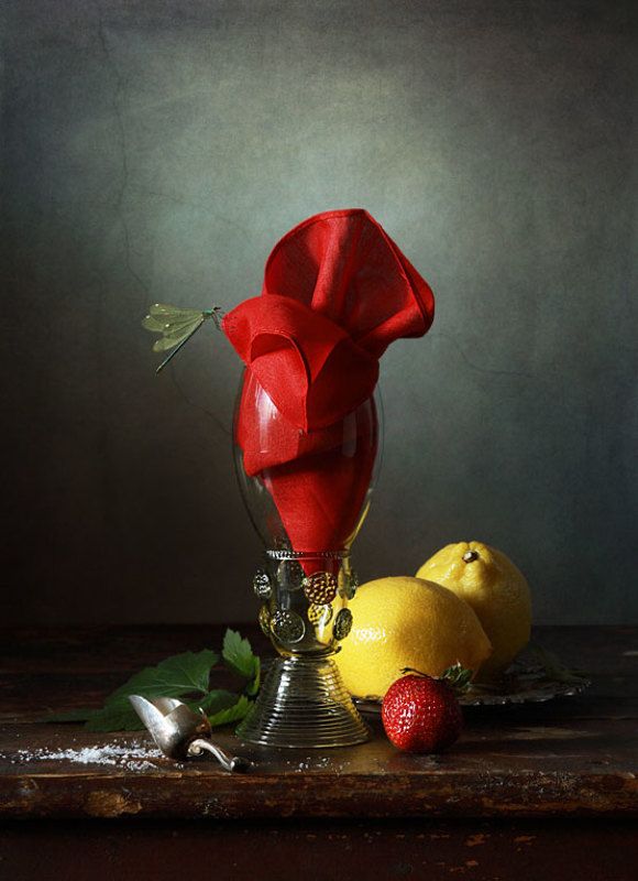 Лимоны и клубникаphoto preview