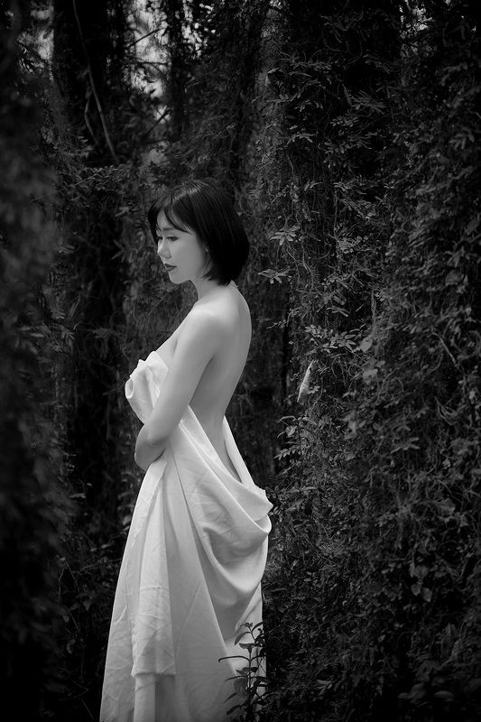 NUDE b&w  nudephoto preview