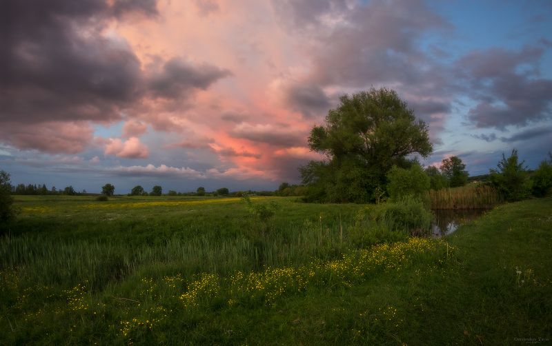 пейзаж,природа,небо,закат,лето,облака,тучи,зарево,луг,рассвет, .....photo preview