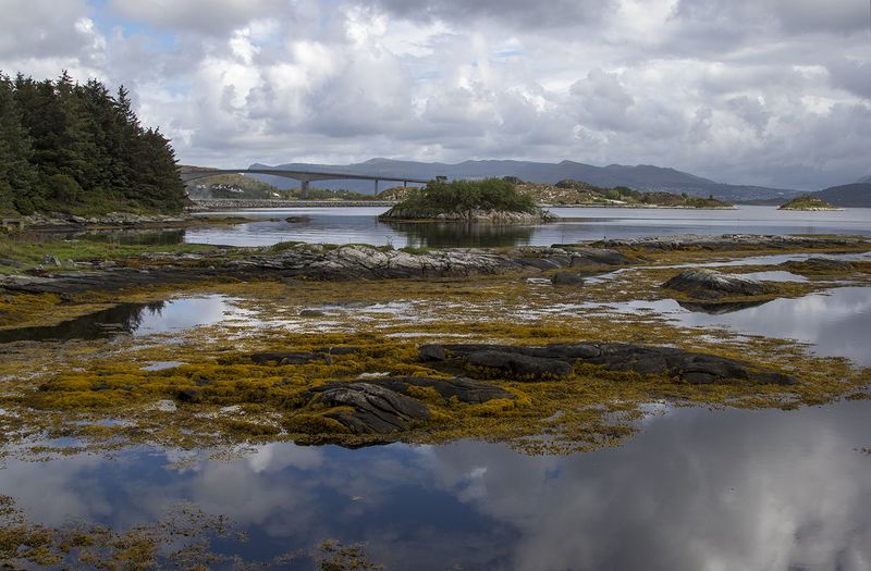 норвегия С мостикомphoto preview