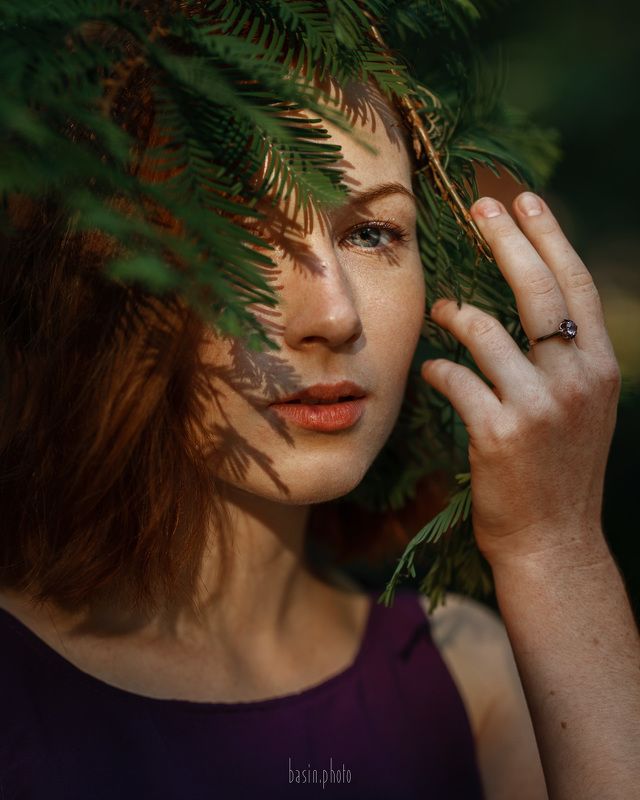 Красное в зеленомphoto preview