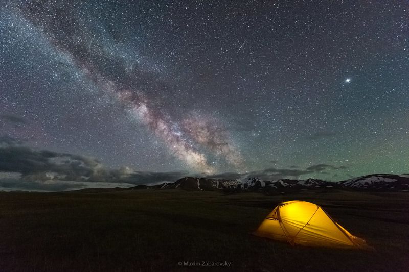 songkol, kyrgyzstan, nikon, milkyway, stargazing, tent, nightscape, mountains, landscape, stars, nightsky, glowingtent, tianshan, киргизия, сонкуль, млечныйпуть, палатка Отель 5 миллиардов звезд на озере Сон-Кульphoto preview