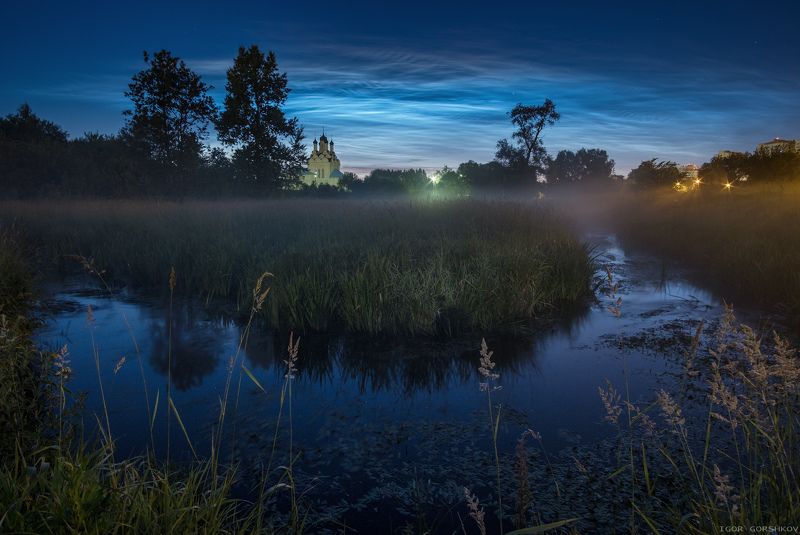серебристые облака,природное явление,ночь,река,тайнинское,подмосковье,московская область,мытищи,туман,лето,небо, Серербристые облака в Тайнинскомphoto preview