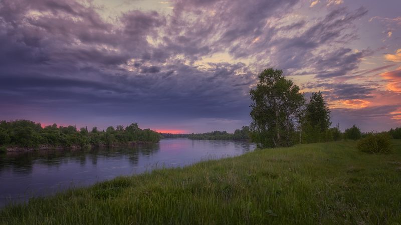 берег реки,закат,облака, так день устало догорал...photo preview