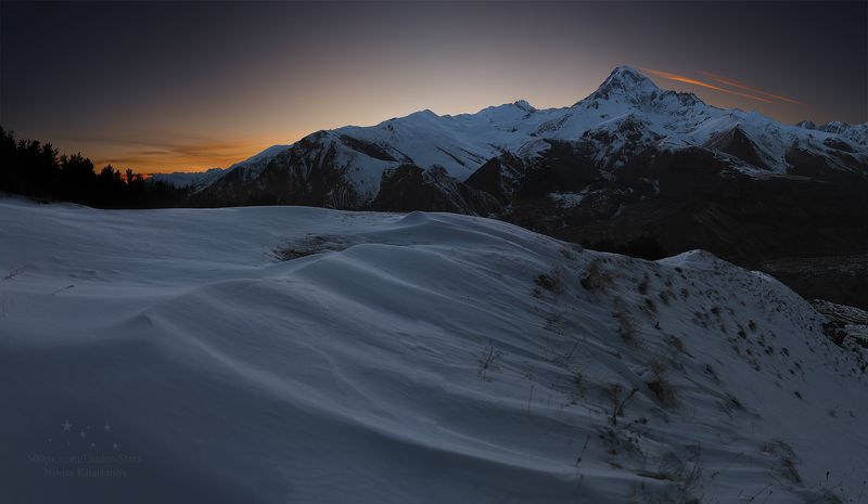 Казбек, Казбеги, Кавказ, Грузия, зима, горы, закат Вечерний Казбекphoto preview