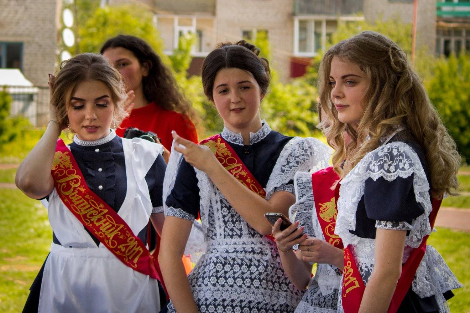 Последний звонок. Автор: Руслан Востриков последний звонок, школа, школьники, ученики, девочки, Руслан Востриков