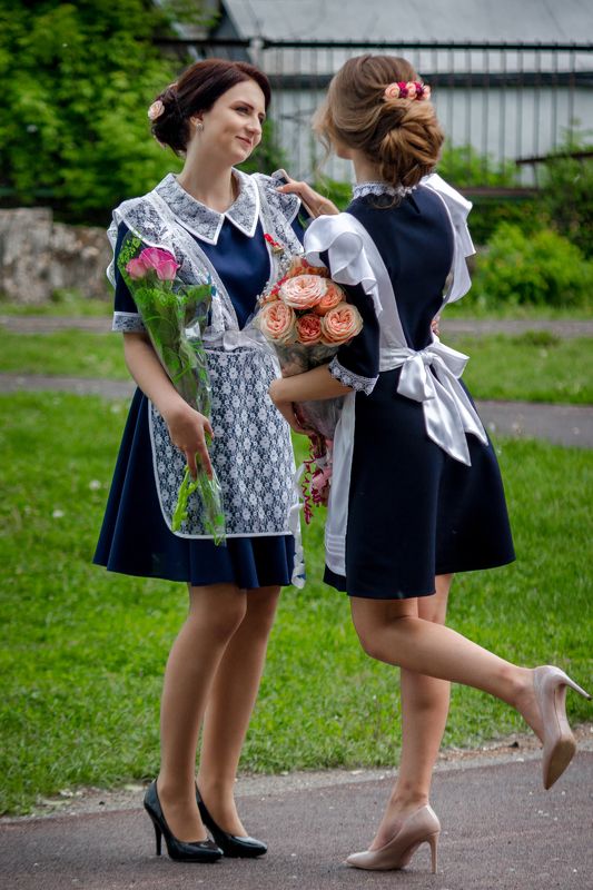 девочки, школьницы, школа, после школы, школьная форма, выпускники, последний звонок photo preview