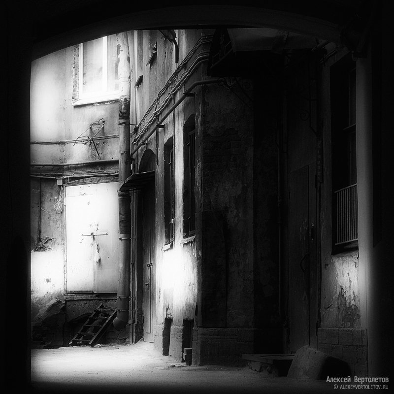 санкт-петербург, ленинград, фонтанка, двор, алексей вертолетов Не парадный Петербургphoto preview