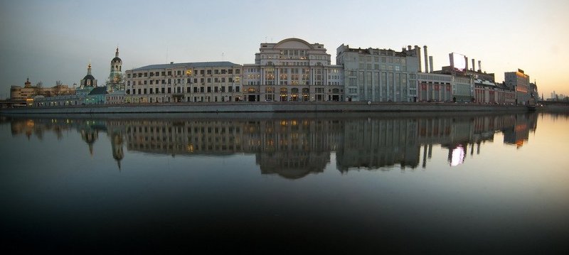 москва, архитектура Город на водеphoto preview