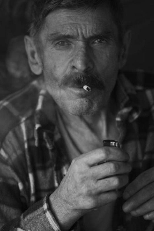 портрет, сигарета, дым Портретphoto preview