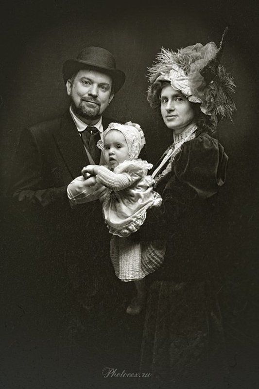 Семейный портрет в стиле модернphoto preview