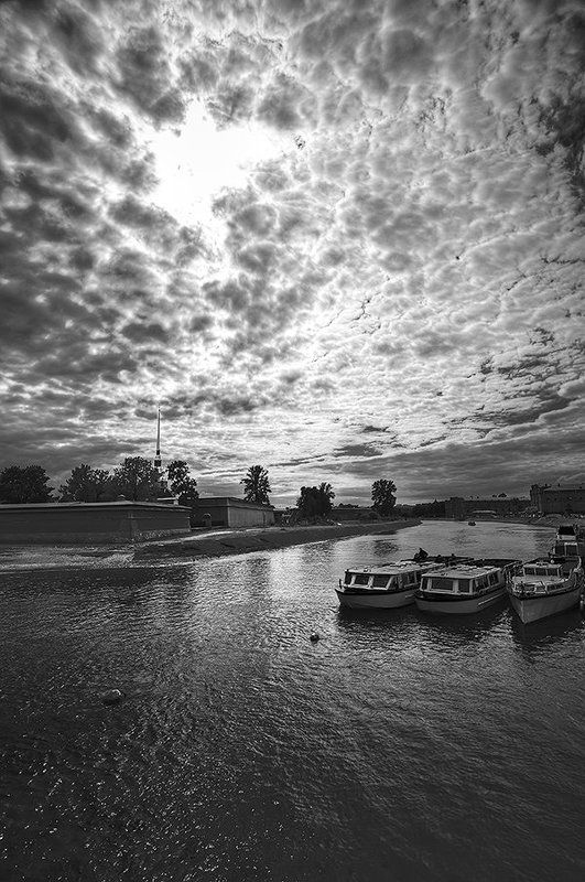 серия про питерское небоphoto preview