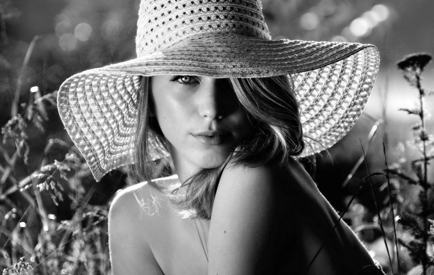 девушка, шляпа, портрет, природа, студия, глаза, взгляд, черно-белое, нежность, молодость, Анастасия Овчинникова