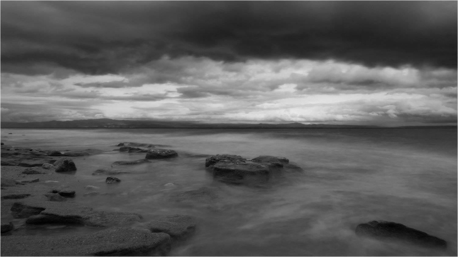 море, ч/б, черно-белое, непогода, шторм, камни, эгейское, греция, халкидики, кассандра, 2018, июнь, nd, nd1000, hoya1000, greece,, Владимир Водяницкий