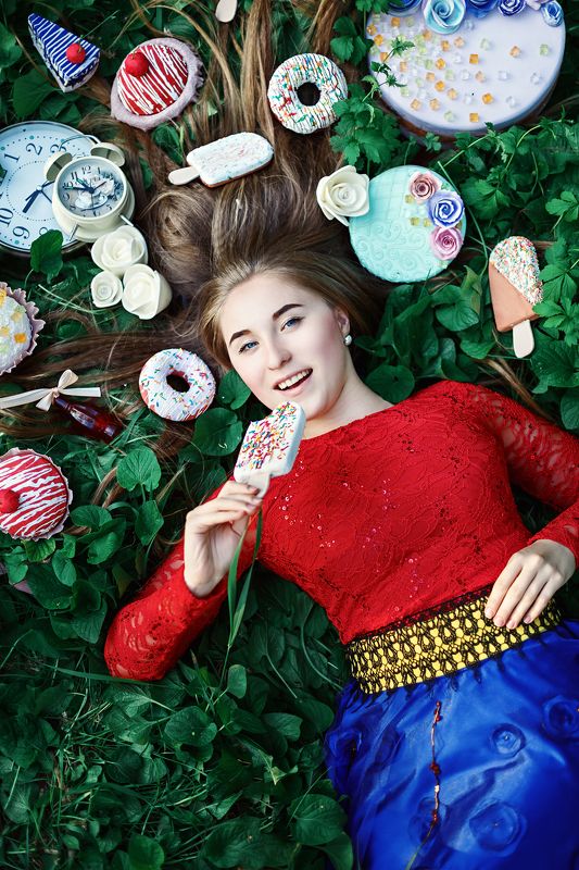 сказка, алиса в стране чудес, девушка, постановка, портрет, лето, сладости, торт Алисаphoto preview