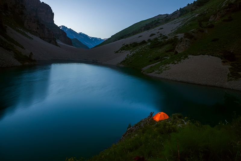 Поздний вечер на озереphoto preview