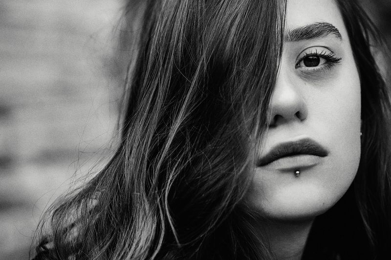 face hair eye fashionable curly green eyes brown eyes pretty pensive brunette lips blue eyes girl beauty beautiful fashion model young eyes sexy glamour cute female white black franpolonsky phfranpolonsky franpolonskiyphotographer photography photo [ Yana Thoriay ]photo preview