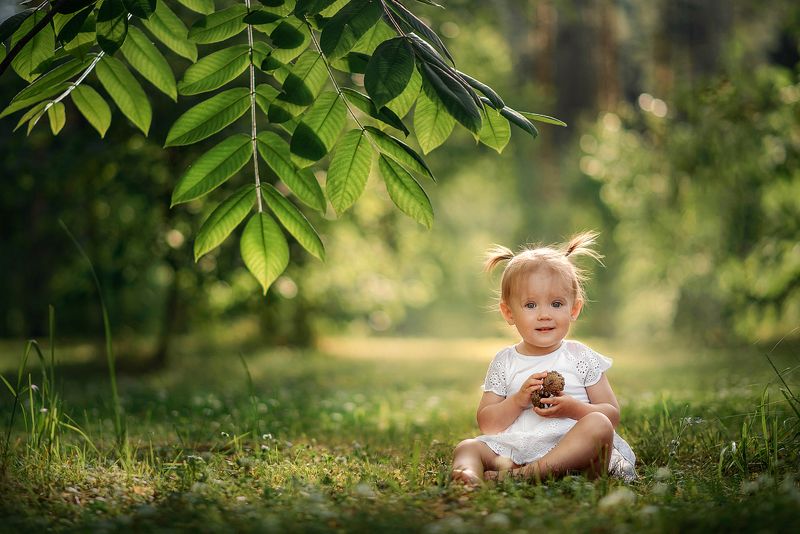 семья малыш дочка девочка дети photo preview