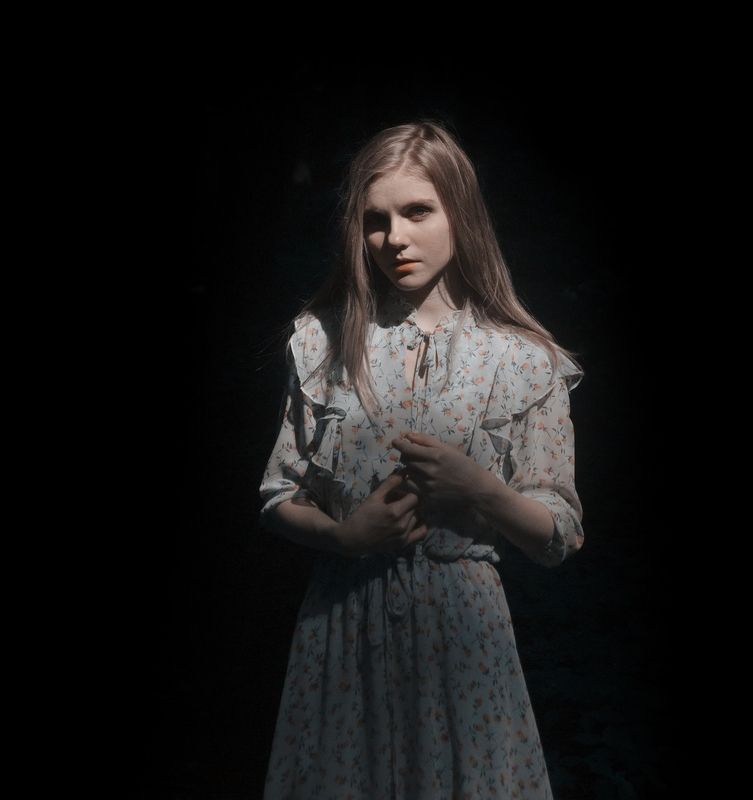 portret, model, summer ,glade,polina,sun,green,coral,day,beautiful,girl polina in a clear gladephoto preview