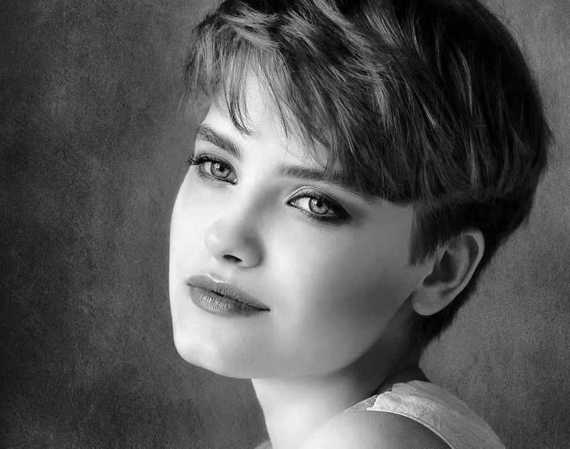 портрет; свет ; ч/б ***photo preview