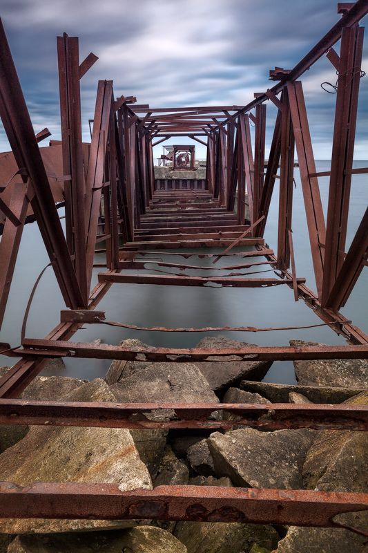 финский залив, батарейная бухта, пирс Покинутый порталphoto preview