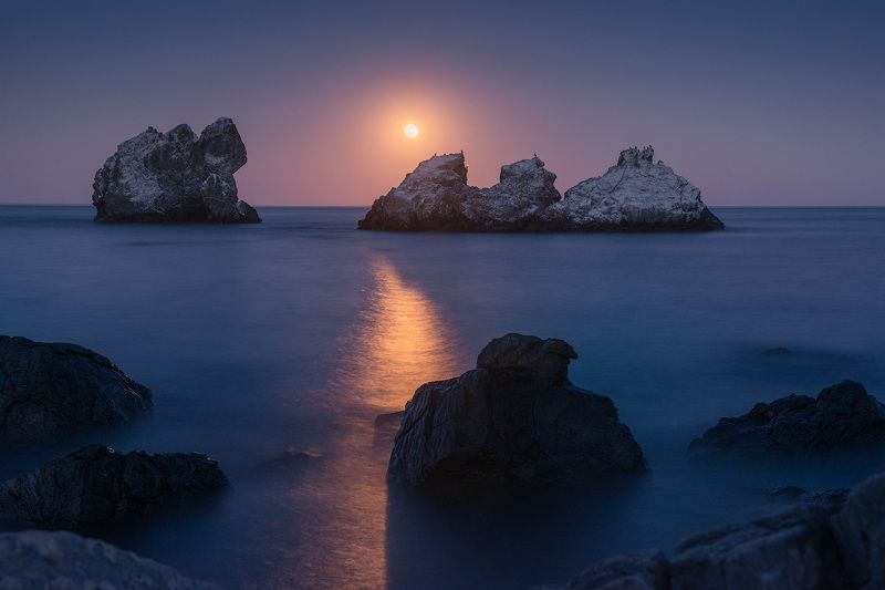 крым, ночь, звезды, астрофото, астрофотография, астрофототур, звездный пейзаж, ночная съемка, черное море, море, путешествия, фототур, уроки фото, утес Время чудесphoto preview