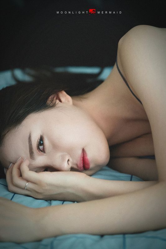 #sexy #girl #woman #beauty #cute #light #night #red #seminude #potrait #underwear #female #vivid #a9 #sony  sadphoto preview