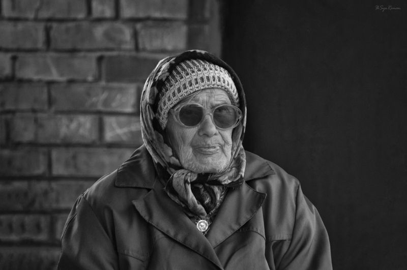 женщина,бабуля,жанр,улица  фото превью