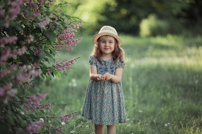 Машенька и сиреньphoto preview