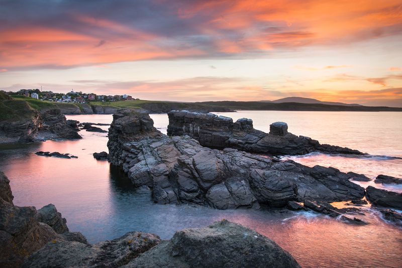 #the_ships #sinemorets #bulgaria #sunset #sea #water #rocks #stone Кораблиphoto preview