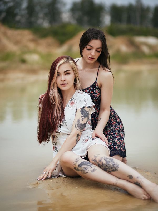 песок, вода, девушки, лето, платья, естественный свет Девушкиphoto preview