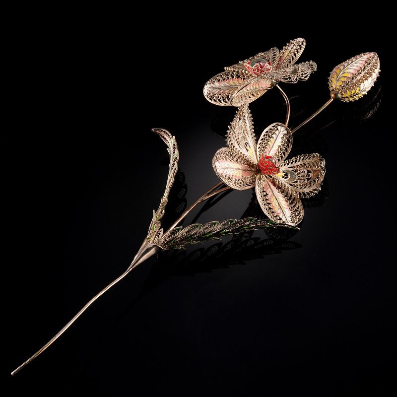 Серебряный цветокphoto preview