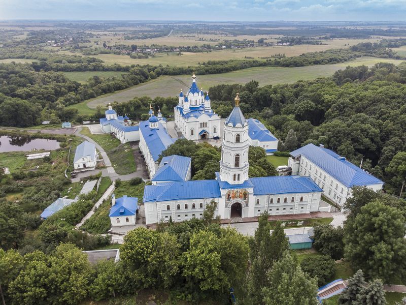 Монастыри и храмы Россииphoto preview