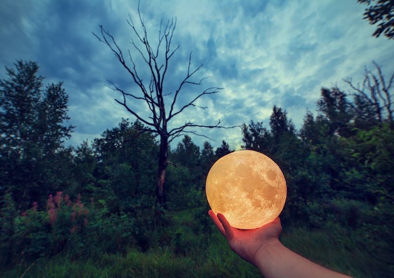 луна, samyang Прячущаяся лунаphoto preview