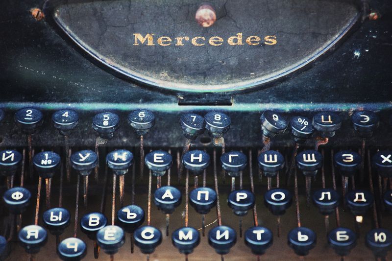 text,keywords,words,keyboard,print,job,vintage,retro,old,macro,broken,old school, *photo preview