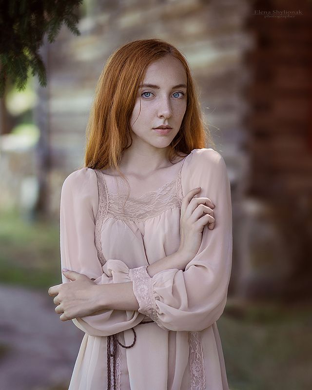 red, freckles, village, house, nature ***photo preview