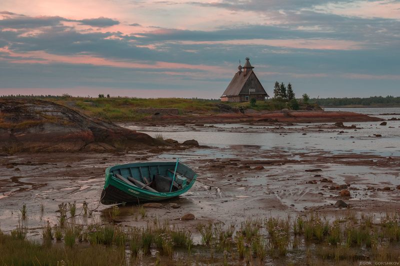 соловки,рабочеостровск,карелия,белое море,церковь,остров,лодка,отлив,рассвет,ночь,утро,север,лето,дно,путешествие,пейзаж,фильм Утро на Беломорском берегуphoto preview