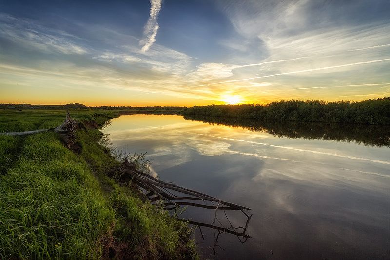 закат, лето, река, небо, облака, отражение, солнце Река Великаяphoto preview