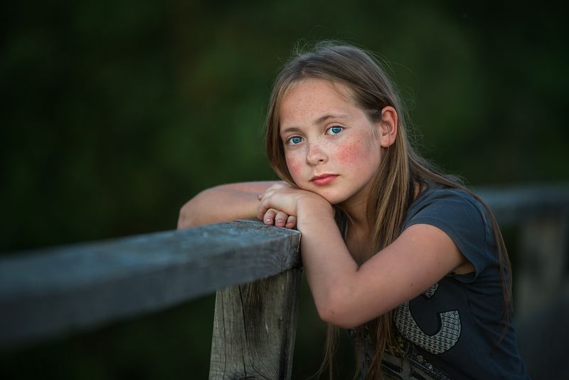 девочка глаза взгляд портрет Наташаphoto preview