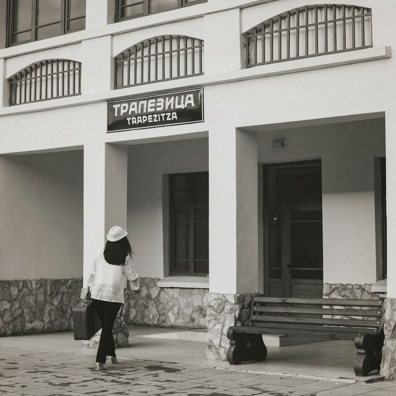 The impossible tripphoto preview