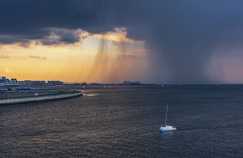 вода залив гроза дождь яхта корабли небо тучи Гроза над заливом. Домой.photo preview