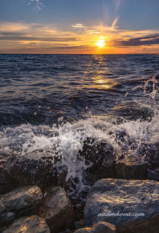 волна и солнцеphoto preview