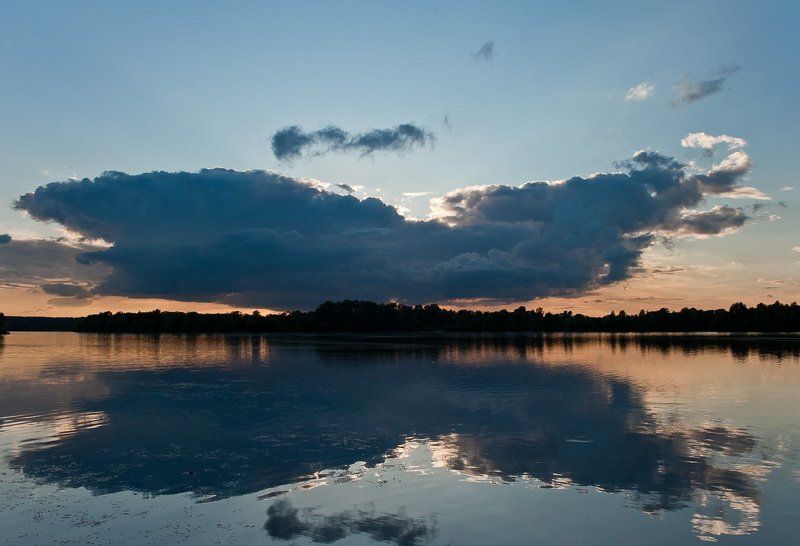 киев, озеро луковое, оболонь, облака, отражения,  photo preview