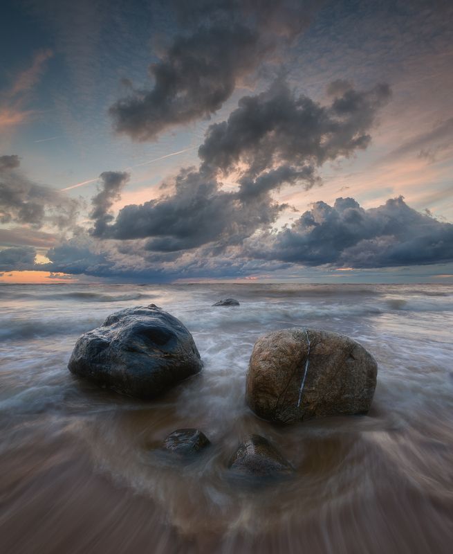 пейзаж, море, латвия, камни, шторм Пластика водыphoto preview