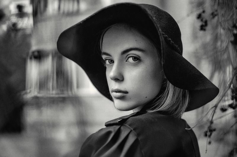 #franpolonsky #phfranpolonsky #franpolonskyphotographer #photo #face #monochrome #bw #blackandwhite #portfolio # portrait #girl #woman #mood #streetphoto #streetstyle #bestphoto #ukraine #tfp #hair #lips #портрет [ Alex Vicol ]photo preview