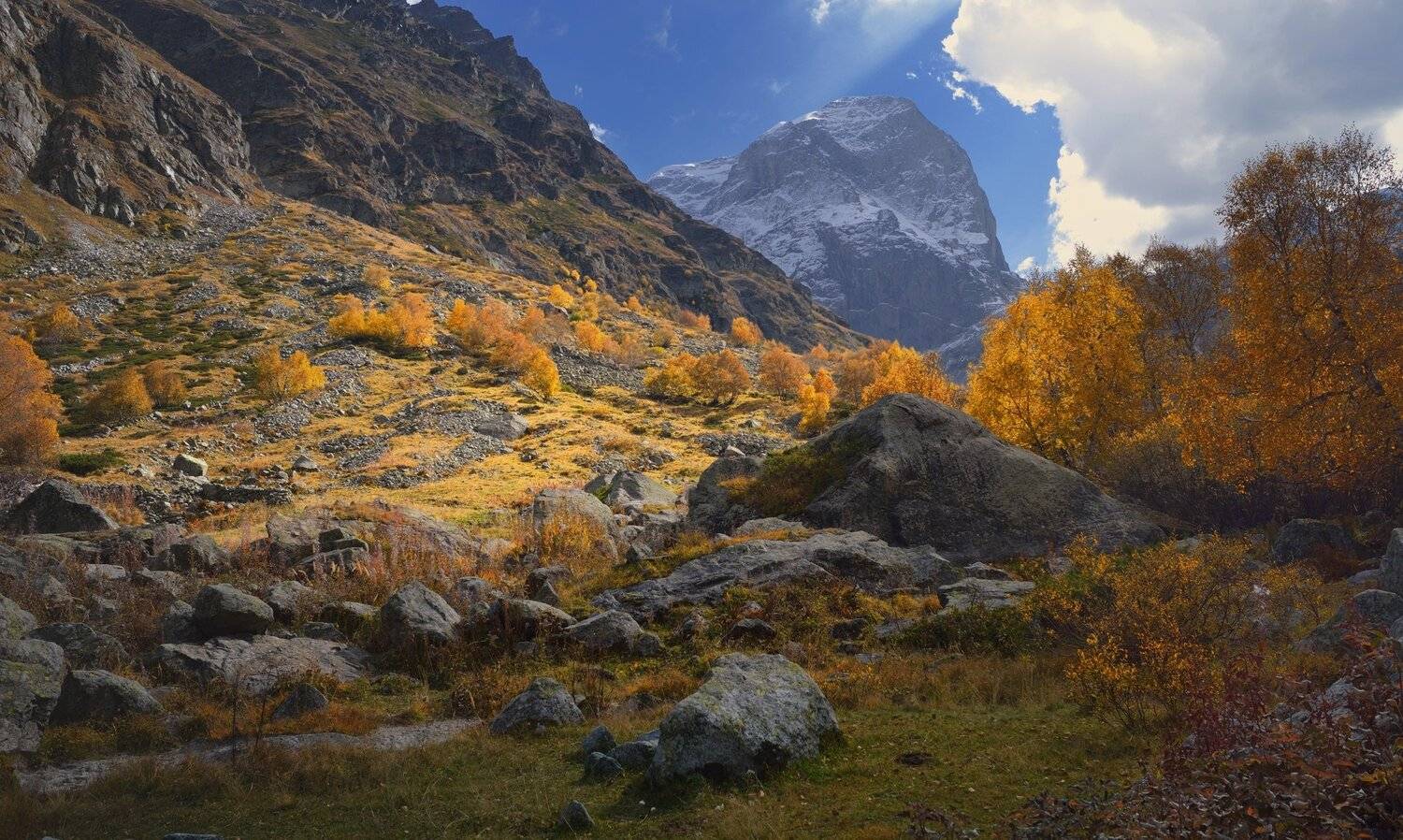 Кончается осень. Автор: Александр Жарников горы осень узункол, Александр Жарников