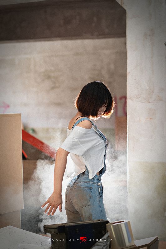 #sexy #girl #woman #beauty #cute #light #night #red  #potrait #construction #female #factory #a9 #sony #tools working girlphoto preview