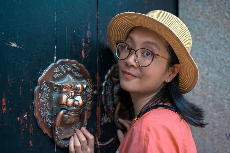 By the doorphoto preview