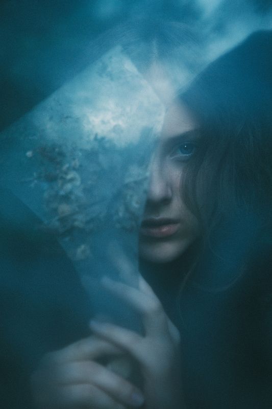 лунная девочкаphoto preview