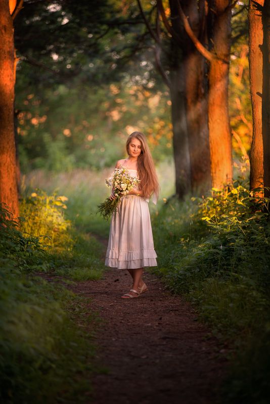 девушка. лес. сказочно. красиво. нолинск сказочный лесphoto preview